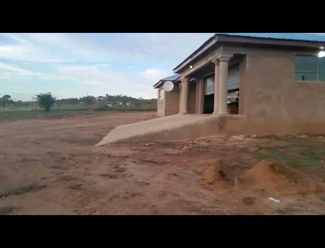 3 BEDROOM HOUSE FOR SALE IN MAKHUVHA B